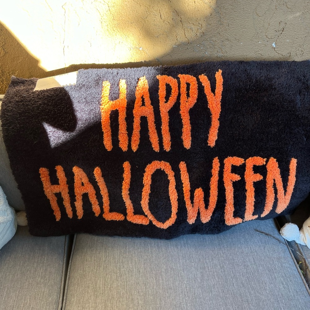 Rae Dunn Bath Mat